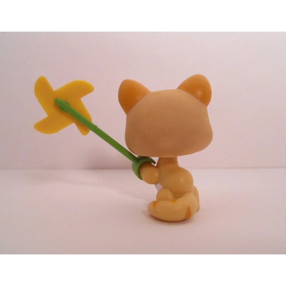 LITTLEST PET SHOP #842 TAN LICKING‎ RAISED PAW KITTY CAT GREEN EYES